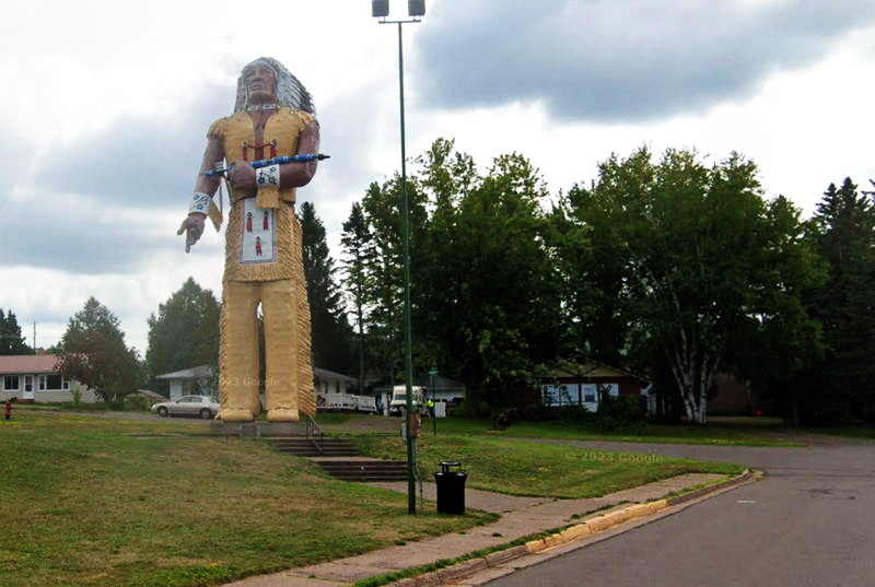 Hiawatha Souvenir and Coffee Shop - Still There